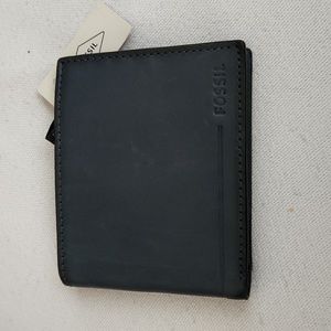 NWT, Fossil Navy Blue Wallet